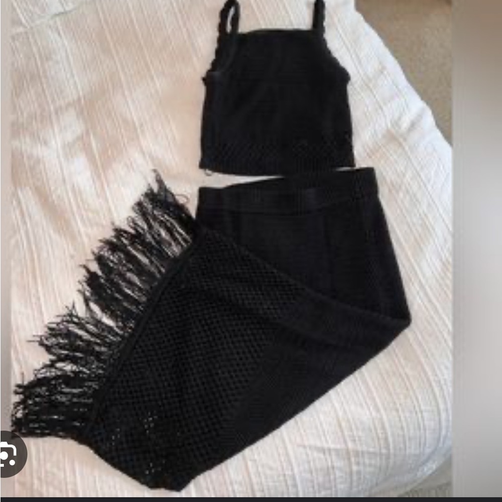 House Of Harlow 1960 2pc Set Crochet Knit Crop Top Skirt Fringe black